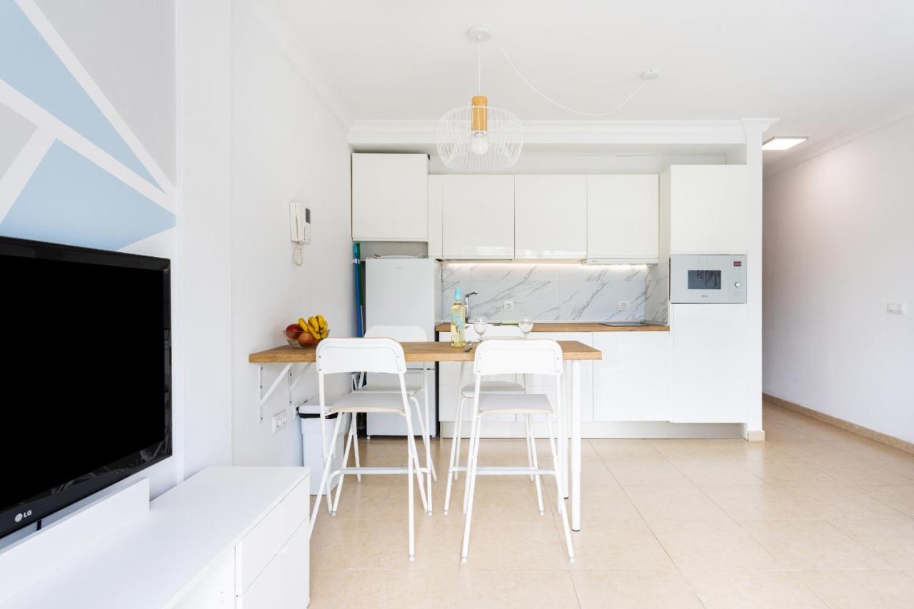 Playa San Juan with sea view Apartment Bagian luar foto