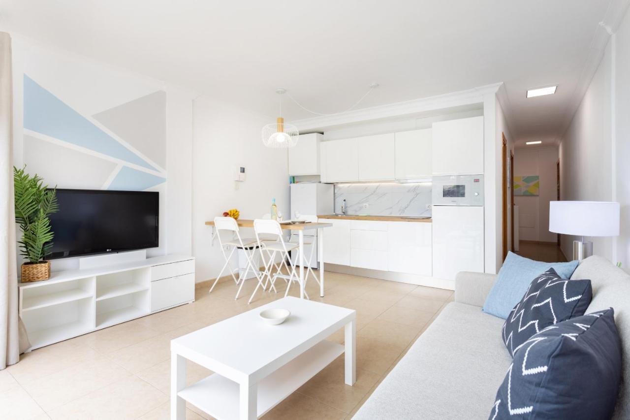 Playa San Juan with sea view Apartment Bagian luar foto